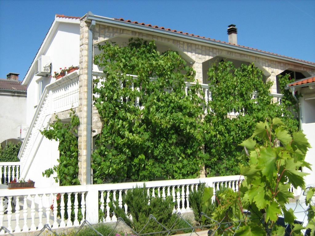 Apartments Anton فوديس المظهر الخارجي الصورة